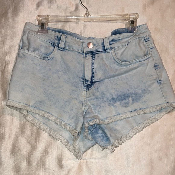 H&M Jean Shorts - Picture 1 of 7